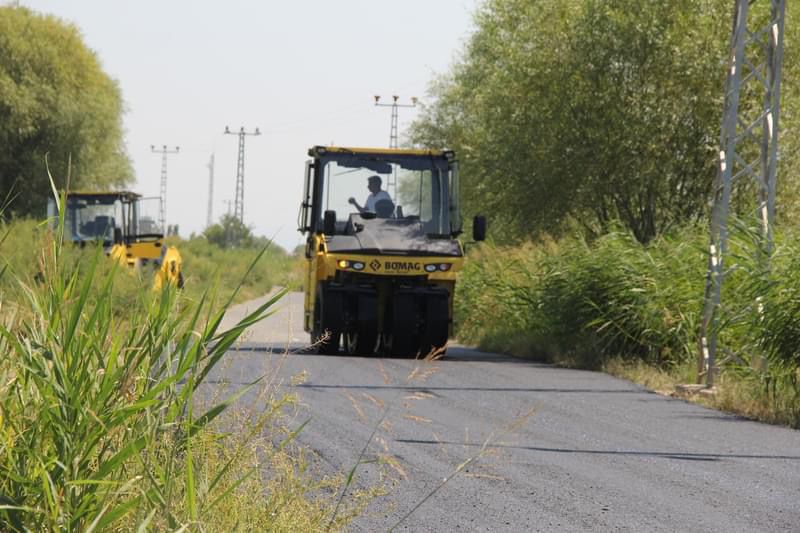 Iğdır İl Özel İdaresi Köylerde Yol ve Altyapı Çalışmalarını Sürdürüyor