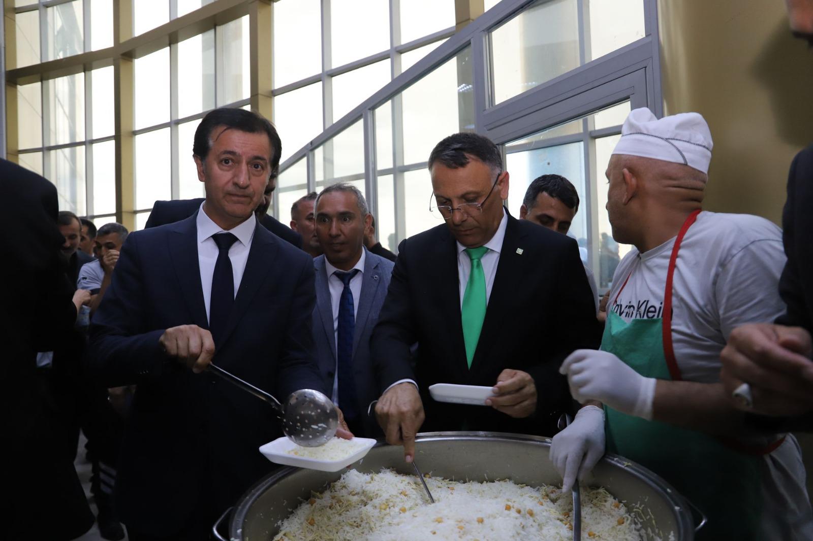 Iğdır Üniversitesinde Mezuniyet Coşkusu