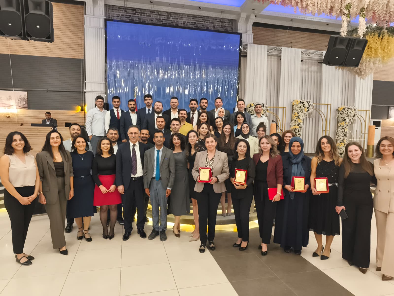 Vali Turan ve Ei Adli Yl Açlna Katld-12