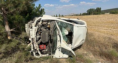 Afyonkarahisar'da otomobil devrildi 8 yaralı