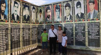 Diyarbakır'da terör örgütü PKK'nın şehit ettiği 2'si çocuk 10 kişi anıldı