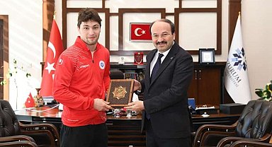 ETÜ'lü Muhammed Ali Olimpiyat vizesi aldı