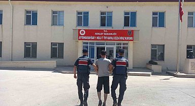 Aranan şahsın saklandığı yer jandarmayı bile şok etti