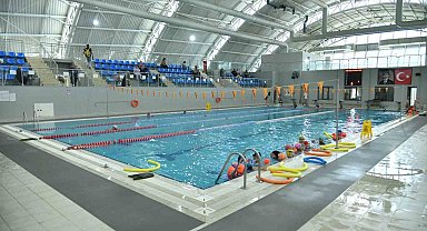 Başkan Özlü minik sporcularla bir araya geldi