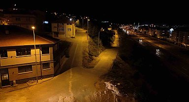 Bozüyük'te karanlık sokaklar aydınlatıldı