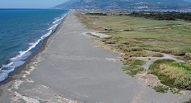 Deniz kaplumbağalarının ölüme yürümemesi için Erol öğretmen nöbette
