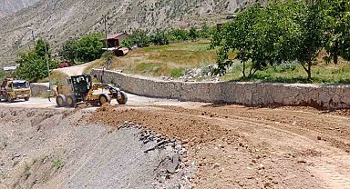 Erzurum'da heyelan kamerada
