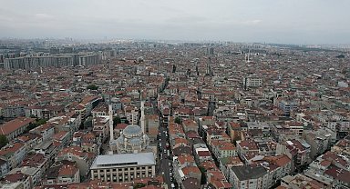 "İstanbul'da kendiliğinden yıkılacak 400 bina var"
