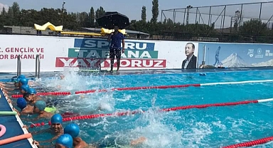Karakoyunlu’da “Yüzme Bilmeyen Kalmasın” Projesi Başladı: Gençler Maviliklere Kulaç Atıyor