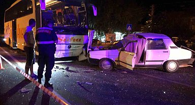 Moladan çıkan otobüs karşı şeride geçip otomobile çarptı: 1 ölü