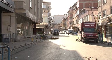 Pendik'te İETT otobüsünün çarptığı 4 katlı apartmanın yıkımına karar verildi