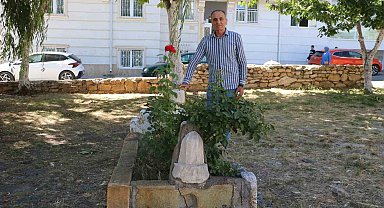 Sivas'taki tek mezar sırrını koruyor