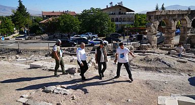 Tyana Antik kentindeki arkeolojik kazı çalışmalarına hız verildi