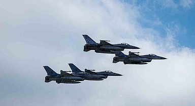 Ukrayna, bir F-16 savaş uçağının düştüğünü açıkladı