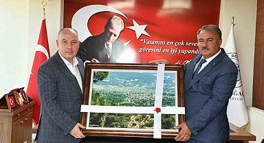 Vali Coşkun, Beyağaç Belediyesini ziyaret etti
