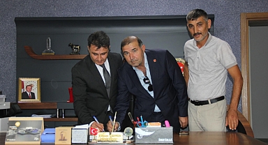 12 Tonluk Süt Nakil Aracı Damızlık Sığır Yetiştiricileri Birliğine Teslim Edildi