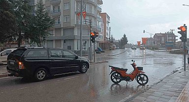 Afyonkarahisar'da sağanak yağış etkili oldu