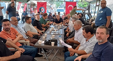AK Parti Belediye Meclis Üyeleri Toplantılara Katılmama Kararı Aldı