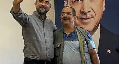 AK Parti İl Başkanı Küçükoğlu, vatandaşlarla 'Selfie' yaptı