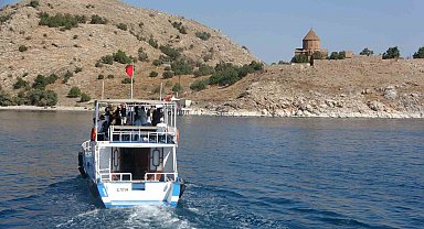 Akdamar Kilisesi 12'nci ayine ev sahipliği yapıyor