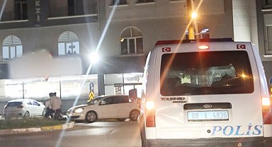 Aksaray'da film sahnelerini aratmayan polis-şüpheli kovalamacası kamerada