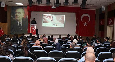 Ardahan'da 'en iyi narkotik polisi anne' semineri