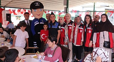 Bir kalem bir gelecek