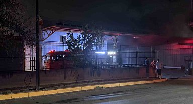 Bursa'da korkutan fabrika yangını