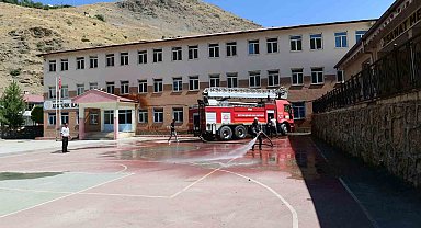 Çatak'ta okullar eğitim öğretime hazırlanıyor