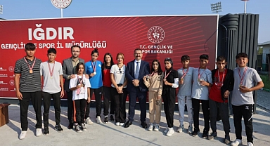 Dereceye Giren Sporculara Altın Ödül
