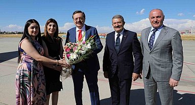 Hisarcıklıoğlu: "Van, doğru yolda ilerliyor"