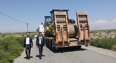 Iğdır İl Özel İdaresi Köylerde Yol ve Altyapı Çalışmalarını Sürdürüyor