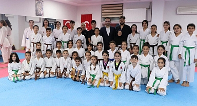 İl Müdürü Recai ŞAHİN'den Iğdır Gençlik Merkezi'nde Karate Kursuna Ziyaret