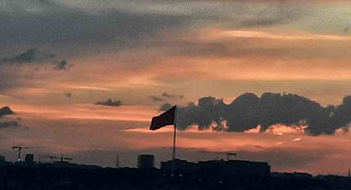 İstanbul'da gün batımı manzarası hayran bıraktı