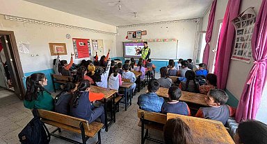 Kars'ta jandarmadan öğrencilere trafik eğitimi