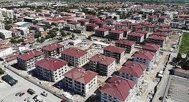 Kentsel dönüşüm kapsamında 532 konut, 107 dükkânın inşaatı sürüyor