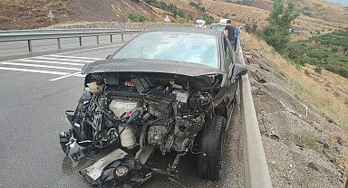 Kontrolden çıkan otomobil bariyerlere çarptı: 1 yaralı