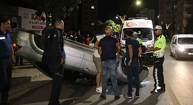 Kontrolden çıkan otomobil takla attı: 2 yaralı