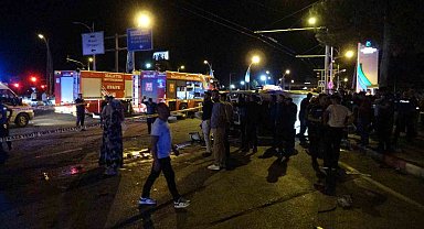 Malatya'da otomobil ile çarpışan işçi servisi devrildi: Çok sayıda yaralı var