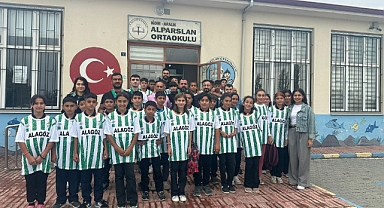 Ova Beyleri'nden Anlamlı Okul Ziyareti