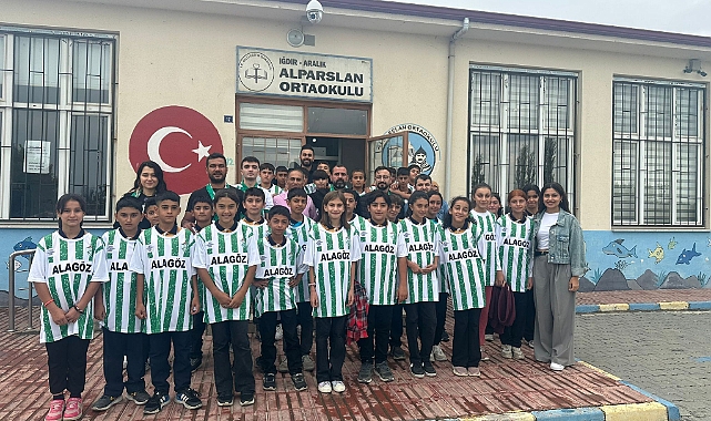 Ova Beyleri'nden Anlamlı Okul Ziyareti