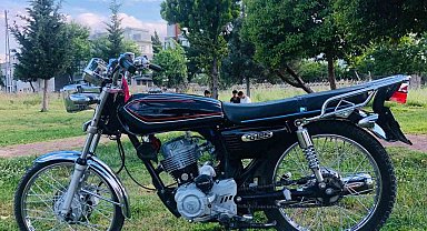 Park halindeki motosiklet çalındı