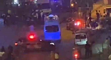 Pendik'te polis ekipleri ile kurye kafa kafaya çarpıştı: 3 yaralı