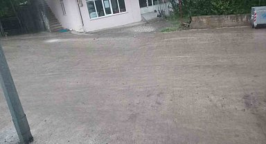 Posof'ta sağanak yağış etkili oldu