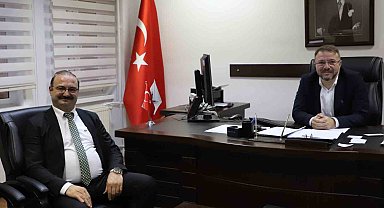 Rektör Hacımüftüoğlu'ndan yönetim ekibine hayırlı olsun ziyareti