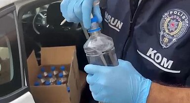 Şüpheli araçta sahte içki yapımında kullanılan 320 litre etil alkol ele geçirildi