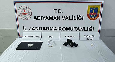 Şüpheli araçta uyuşturucu ele geçirildi