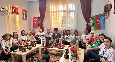 ÜNİVERSİTE ÖĞRENCİLERİ ATA OCAĞINI ZİYARET ETTİ