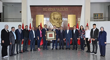 VALİ ERCAN TURAN’A ANLAMLI ZİYARET
