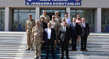 Vali Ercan Turan, Jandarma Teşkilatı İle Asayiş ve Güvenlik Toplantısı Düzenledi
